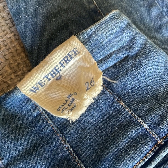 NWT FREE PEOPLE Bella Micro Mid Rise Skinny Jeans! - Picture 5 of 7